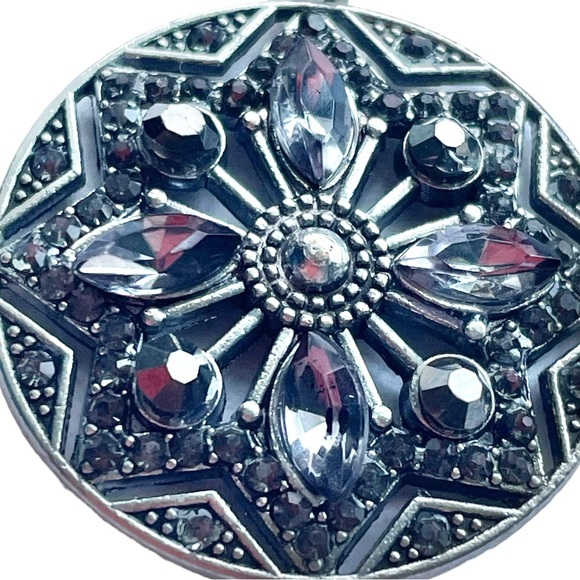 NEW Medallion Pendant Necklace Bling - Picture 7 of 13